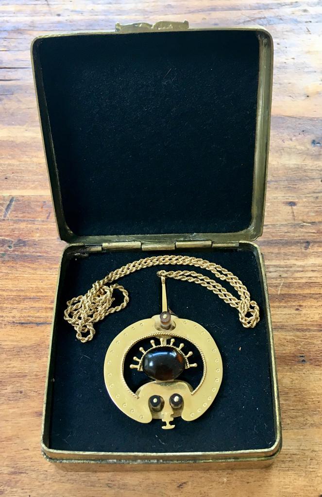 OCTAVE LANDYUT GOLD PENDANT WITH AGATE IN ORIGINAL BOX