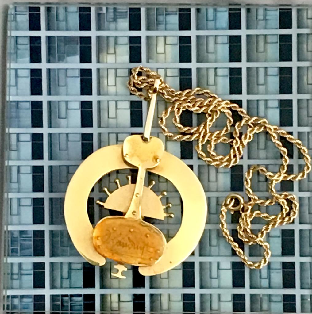 OCTAVE LANDYUT GOLD PENDANT WITH AGATE IN ORIGINAL BOX