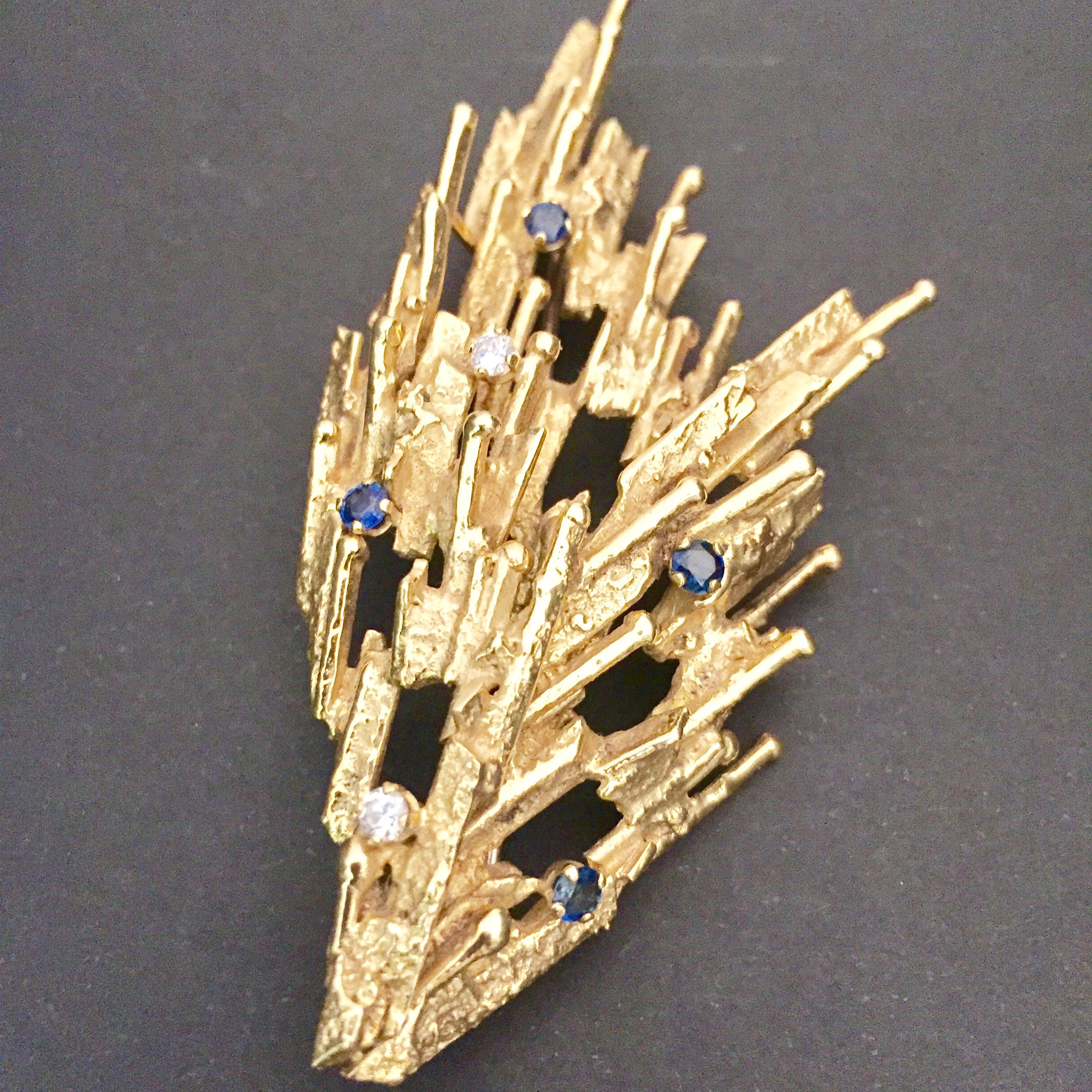 08659548-6C9A-4673-A854-06E48AB172B4