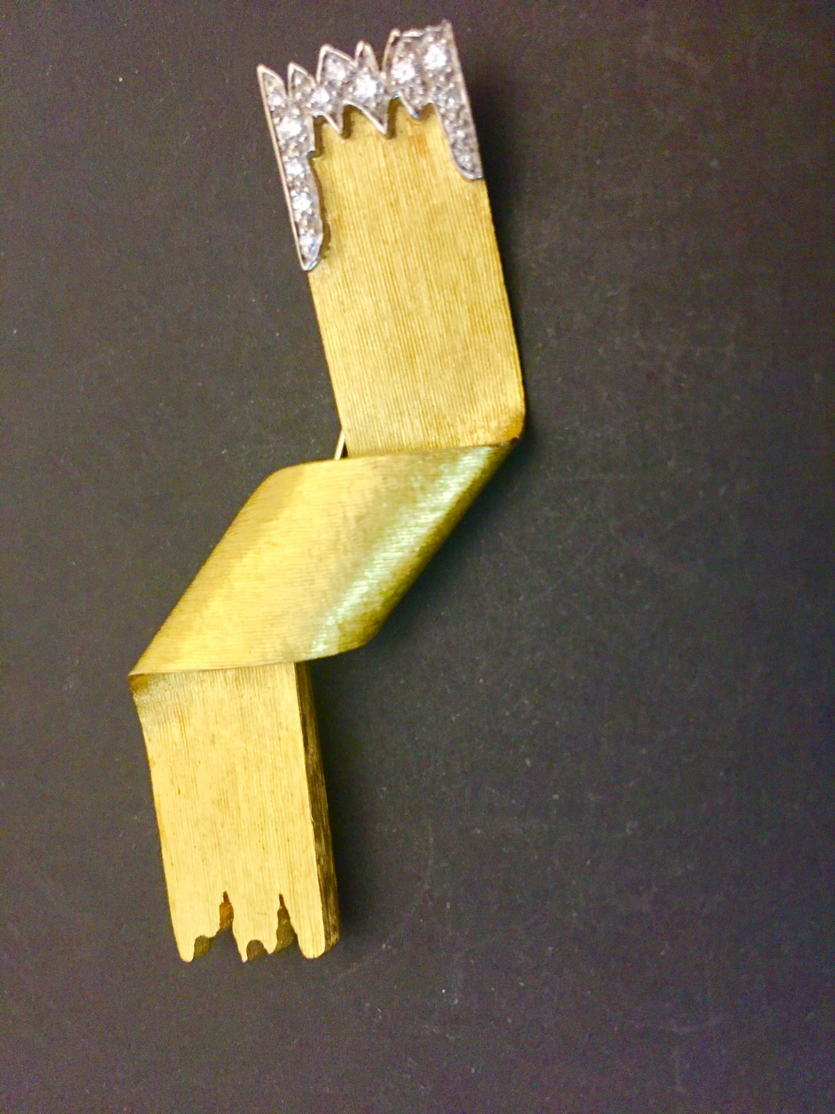 04D6BC7A-5461-4EED-937A-018980D6B53C_1_201_a