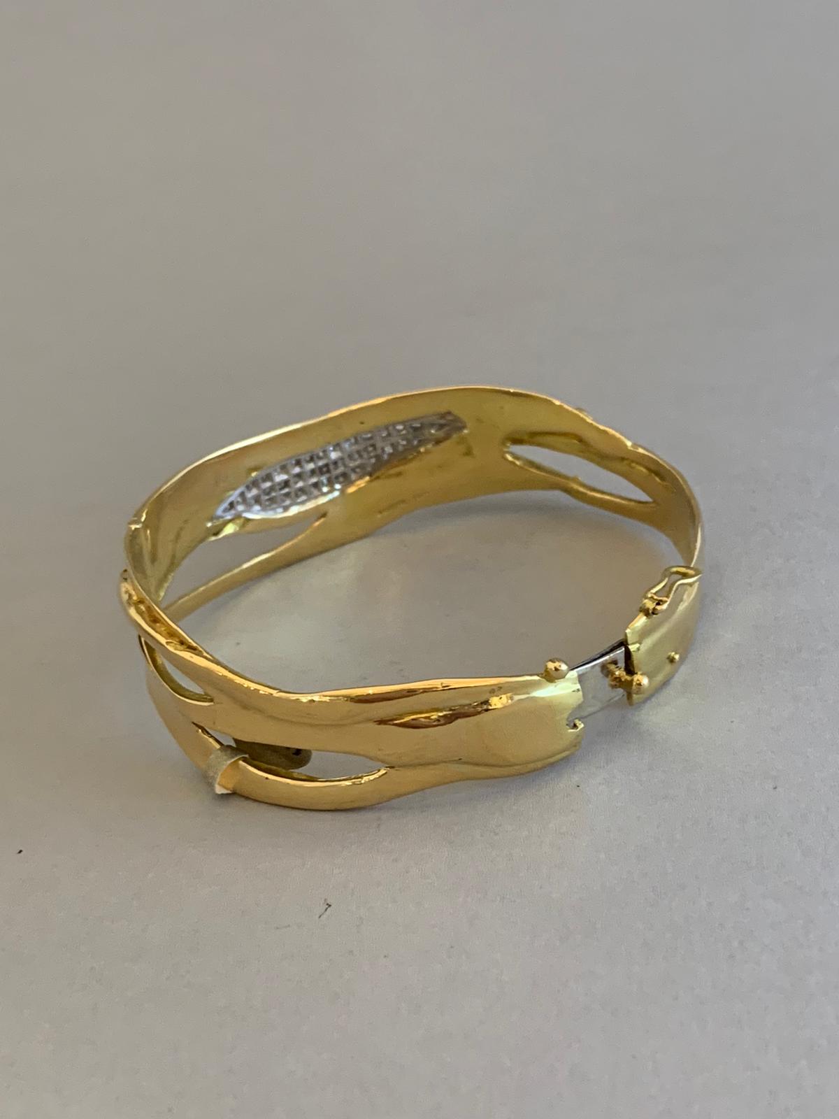 F7EEA00E-0B82-4DD5-83B9-52C95261A6E0