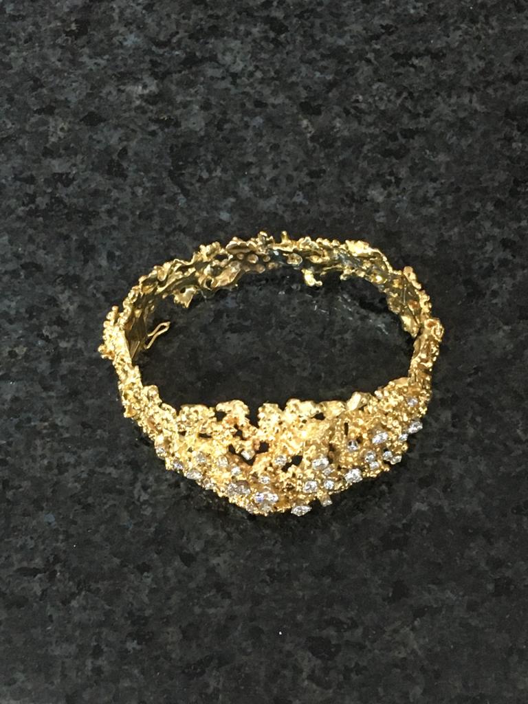 148D1E81-B47A-4965-8592-48218A163673