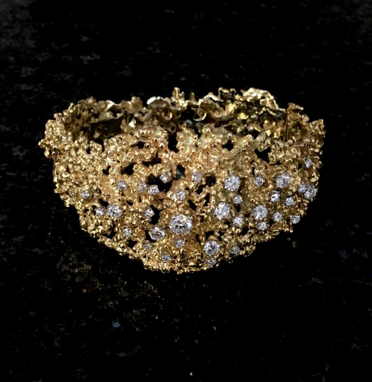 BD044EB3-5632-443B-B768-65FF439A2822_1_201_a