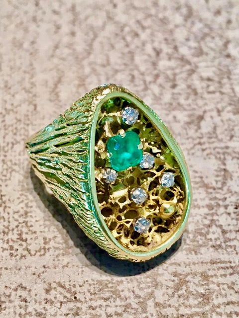 04a1f4cf-a7c5-4d4b-ad44-33aa515ee8e4