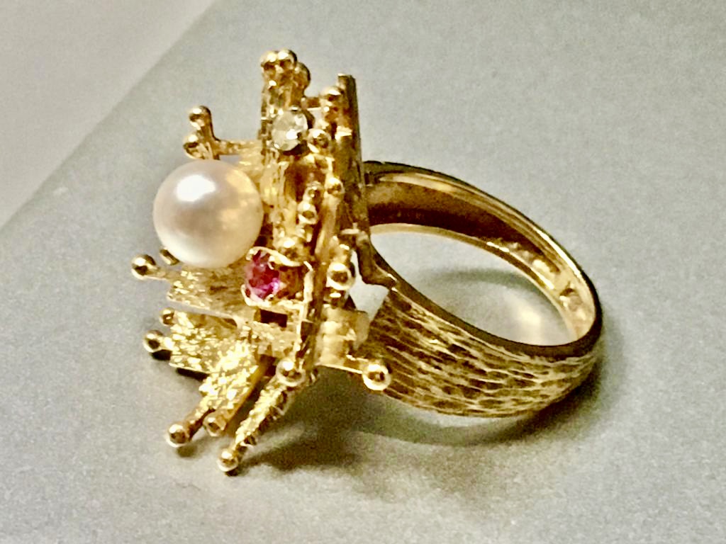 5EB9AF4A-34EF-4263-B6F1-DC32A95BFA37_1_201_a