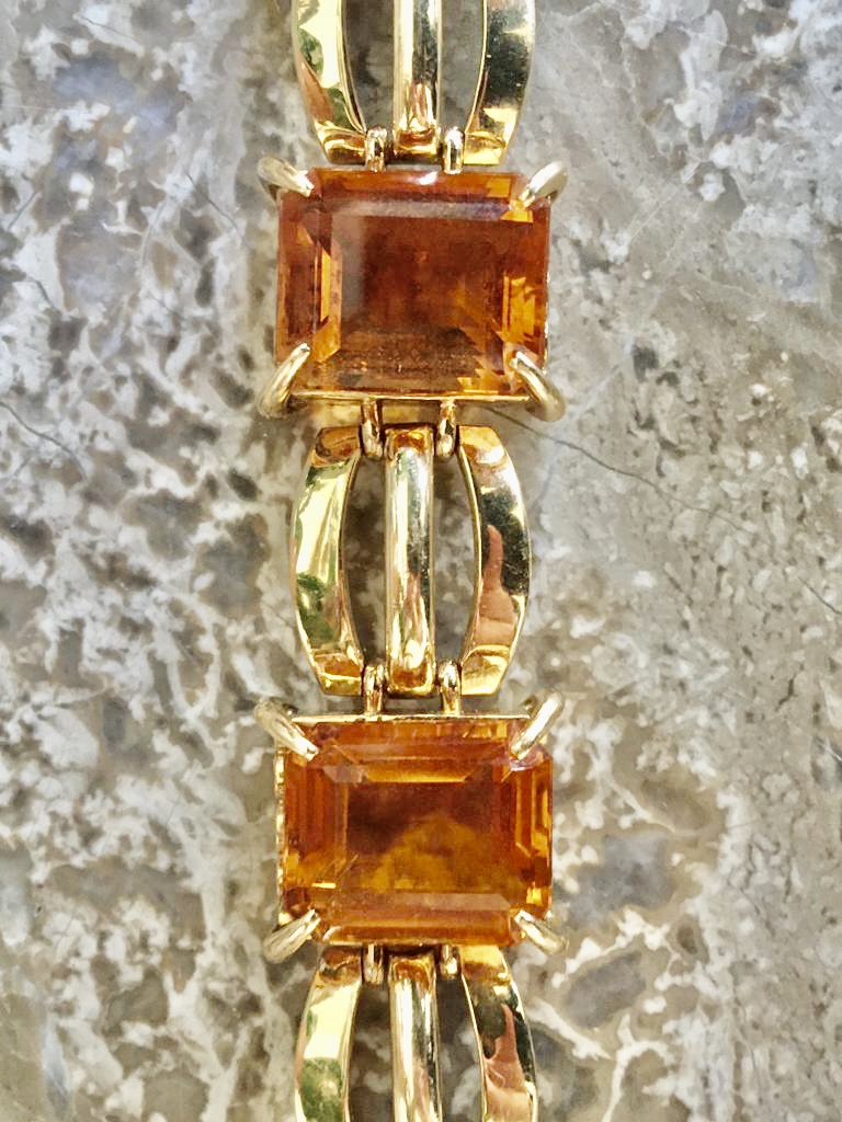 15FCF95E-BD15-420C-A579-19A8CC94714A_1_201_a