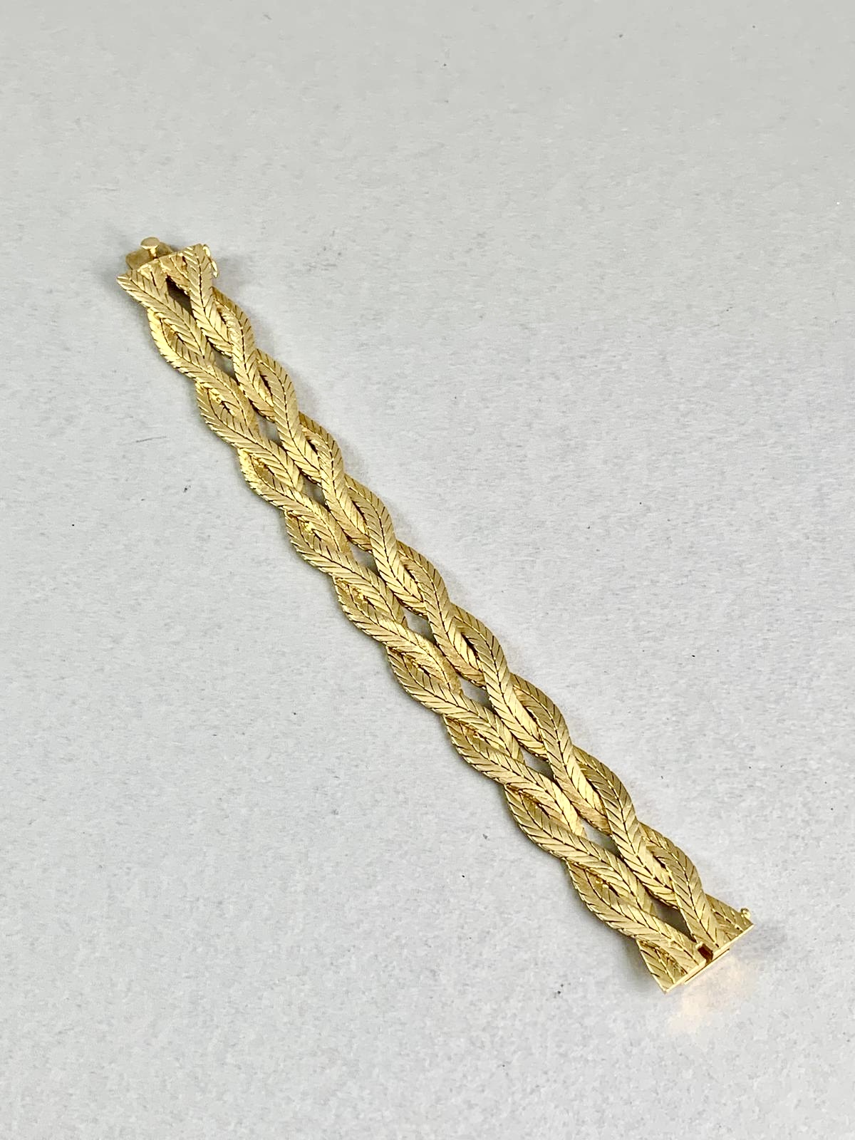 7000C08A-F191-4617-A9A9-CDED494F939F_1_201_a