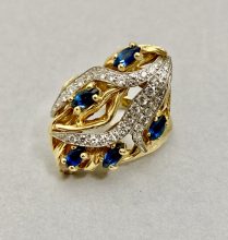 KUTCHINSKY 18K RING WITH DIAMONDS AND SAPHIRES,MARKED