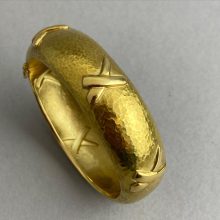 77EB96A2-7B07-4B0A-A95C-047EBD9585FF