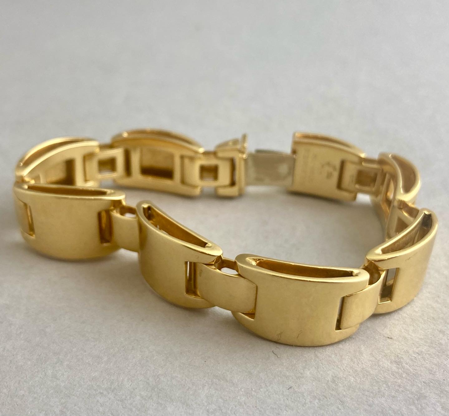 B7FAA96F-3DB7-421C-9553-1CAB32B82195