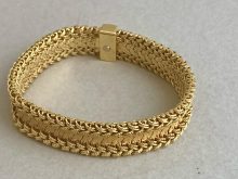 DC36B762-3E41-4E69-B311-27C6B350DFC7