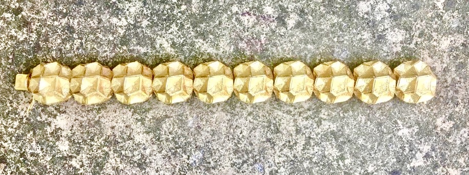 A23CE812-8F3A-41D9-8844-6016B5A73CE4_4_5005_c