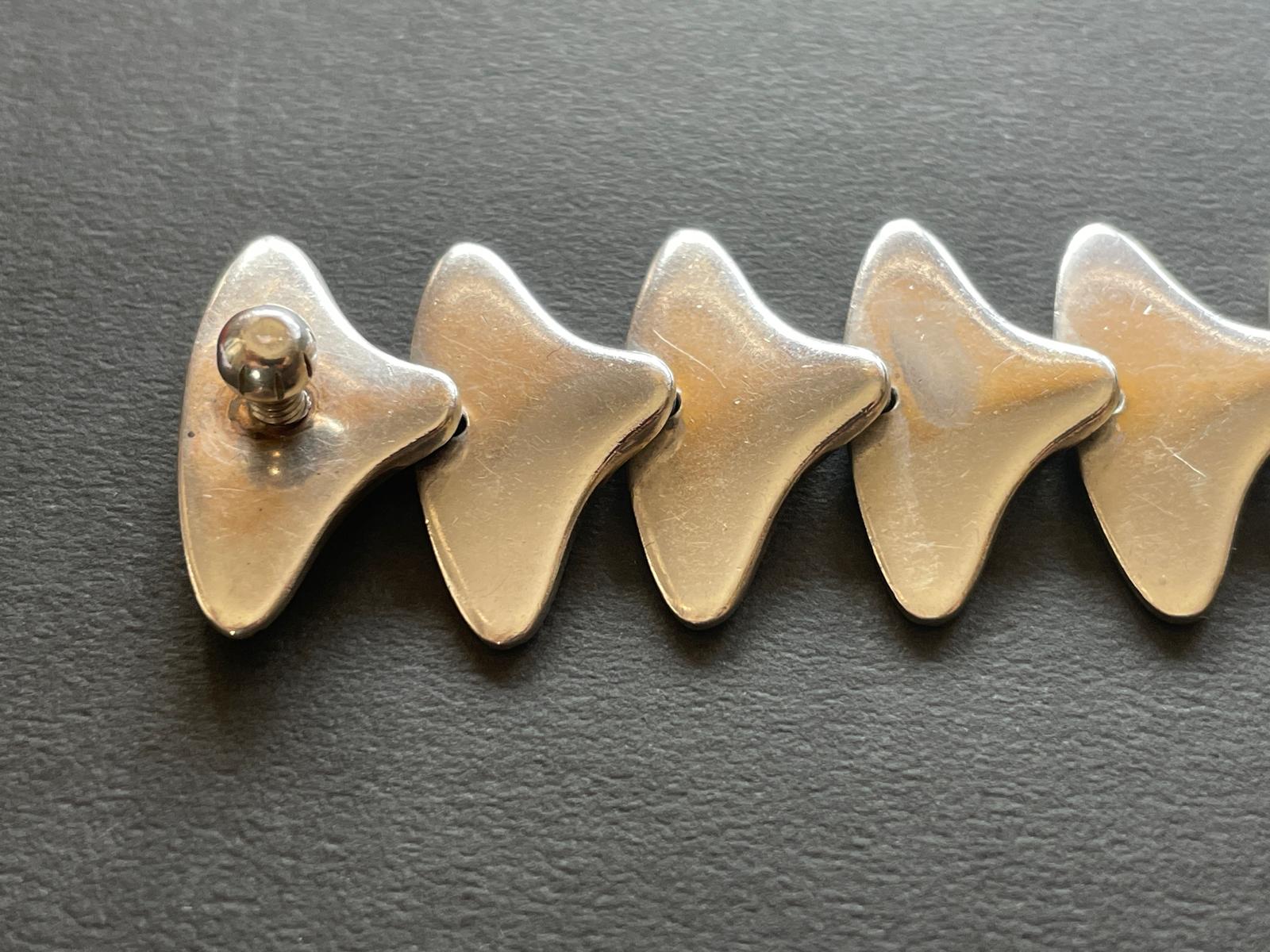 e766e1b7-ce1a-44b7-9b3f-dd86b75862bc